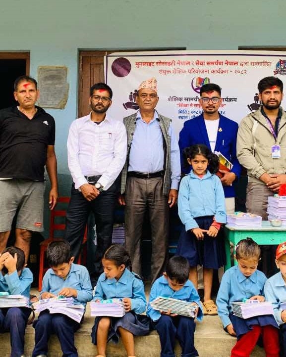 सेवा समर्पण नेपालद्वारा गोरखाका १६० विद्यार्थीलाई शैक्षिक सामग्री सहयोग