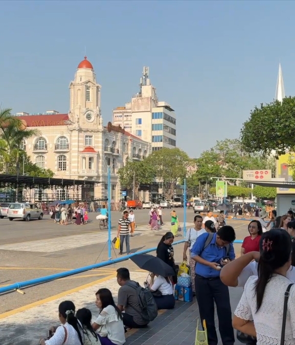 इन्धन जोगाउन म्यानमारमा बुधवार ‘वर्क–फ्रम–होम’ व्यवस्था