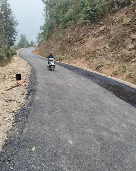 भीरकोटमा दुई सडक कालोपत्र