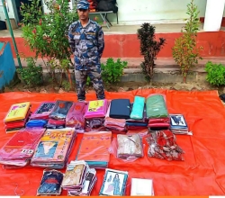 चार लाख बराबरको भन्सार छलीको कपडा बरामद