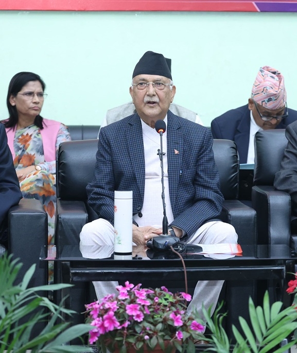 एमाले केन्द्रीय कमिटी बैठक : आन्तरिक एकतालाई बलियो बनाउन अध्यक्ष ओलीको आग्रह