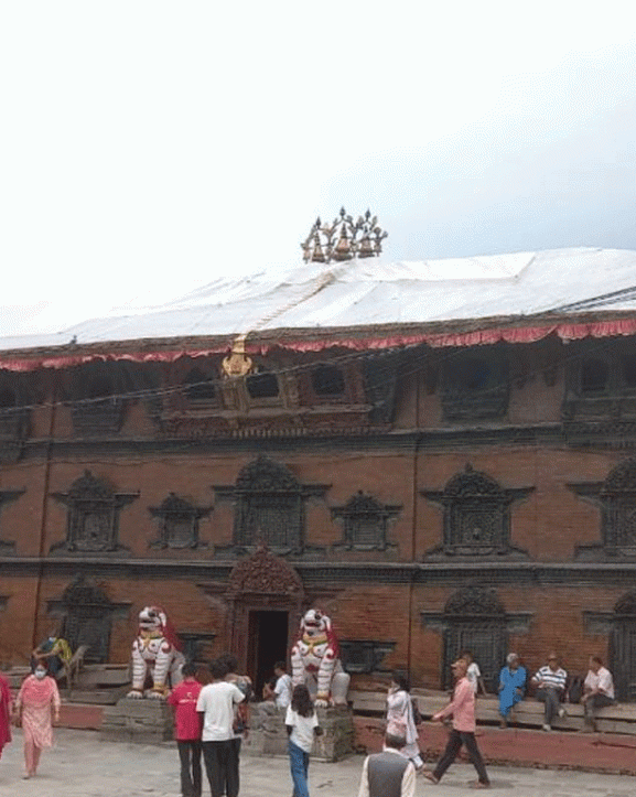 भूकम्पको दश वर्ष : अझै पाल र टेकोको भरमा कुमारी घर