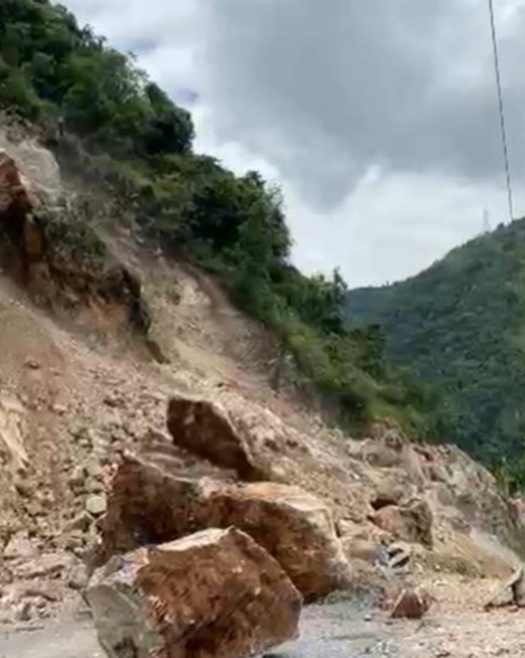 पहिरोले कालीगण्डकी करिडोर अवरुद्ध, तत्काल खुल्ने सम्भावना कम