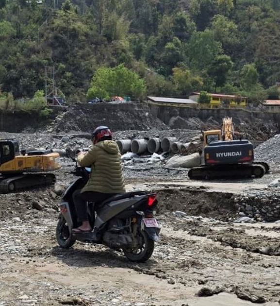 देशभरका मुख्य राजमार्गहरू प्रभावित : चार वटा प्रदेशका सडक पूर्ण तथा आंशिक रूपमा बन्द