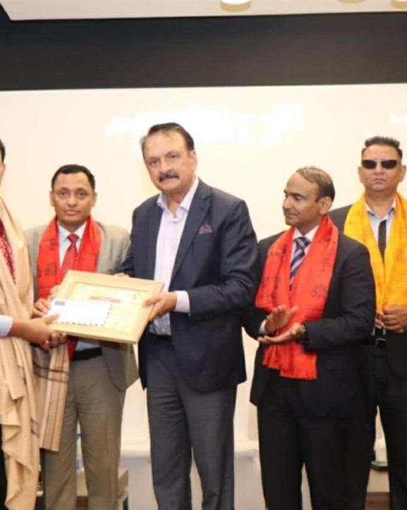 एनसीसी कतारको पत्रकारिता पुरस्कार राम एकवाललाई प्रदान