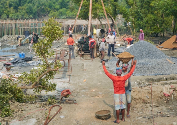 नेपालमा झन्डै ६० लाख अनौपचारिक श्रमिक