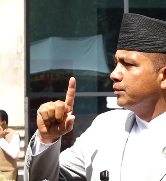सरकार उल्टो दिशामा हिँडिरहेको छ : ऐन महर