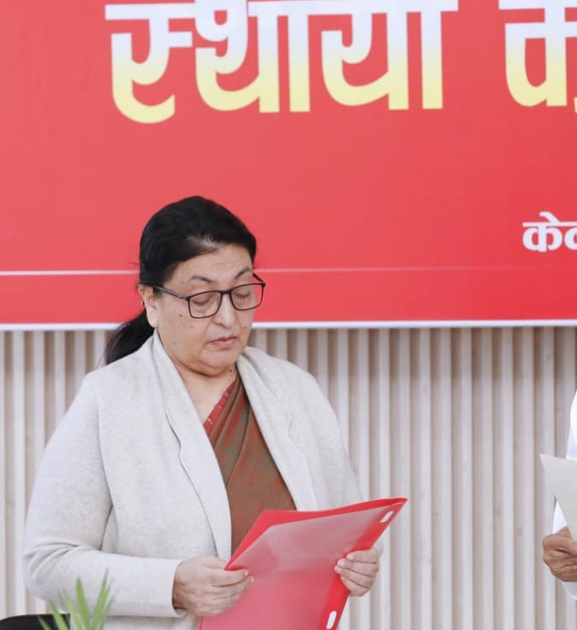 एमालेको वरिष्ठ नेतामा विद्यादेवी भण्डारीको पद बहाली, ओलीले गराए शपथ