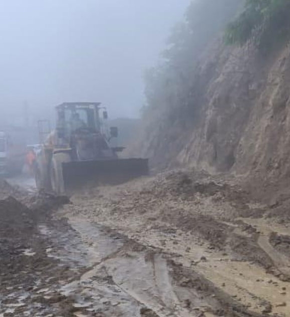 बुटवल-नारायणगढ सडक अवरुद्ध