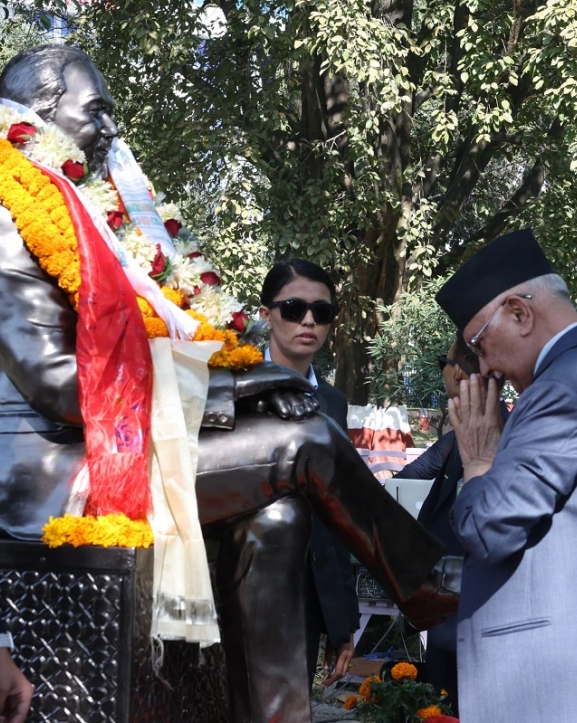 प्रधानमन्त्री ओलीद्वारा मानवअधिकारवादी नेता तुलाधरप्रति श्रद्धाञ्जली