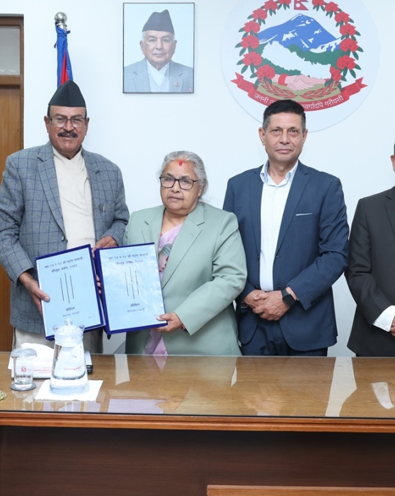 जेनजी आन्दोलन जाँचबुझ प्रतिवेदन प्रधानमन्त्रीलाई बुझाइयो, कारबाहीको सिफारिस