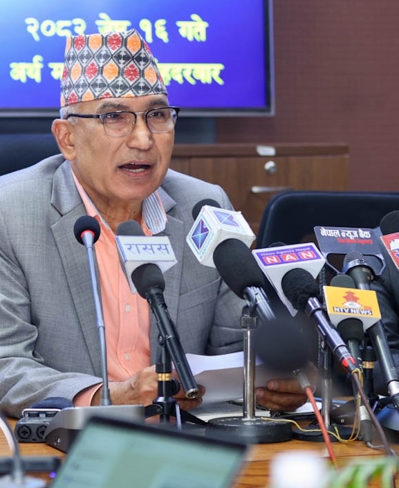 बजेट कार्यान्वयन आजैदेखि सुरु हुन्छ : अर्थमन्त्री पौडेल