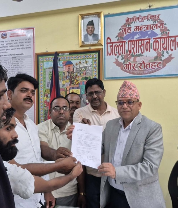 विकास बजेटमा अनियमितता भएको भन्दै जसपा नेपालले बुझायो प्रशासनलाई ज्ञापनपत्र