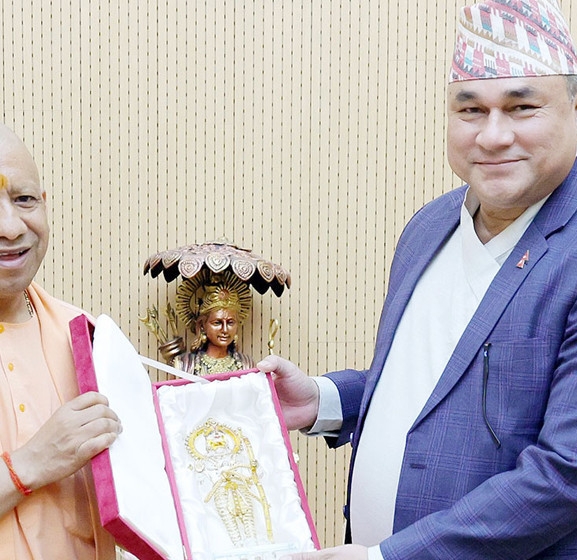 सुदूरपश्चिमका मुख्यमन्त्री शाह र उत्तरप्रदेशका मुख्यमन्त्री आदित्यनाथबीच भेट