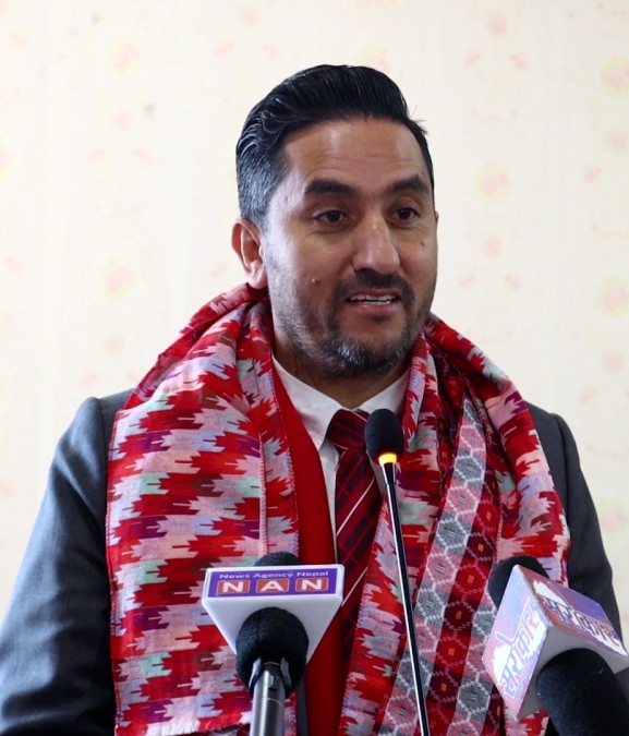 सञ्चारमन्त्री खरेल भन्छन्- चुनावमा उठ्नेबारे कुनै निर्णय गरेको छैन