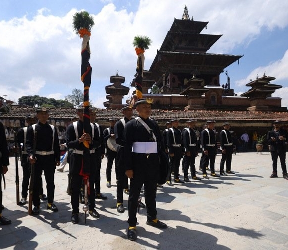 ध्वजासहितको लिङ्गो ठड्याएर इन्द्रजात्रा शुरु हुँदै