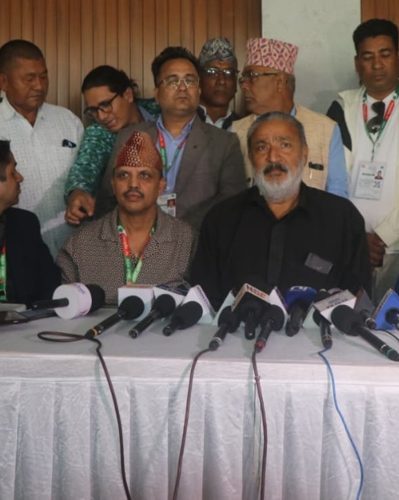 कांग्रेस सभापतिको उम्मेदवारी फिर्ता लिने राठोरको घोषणा, गगनलाई समर्थन