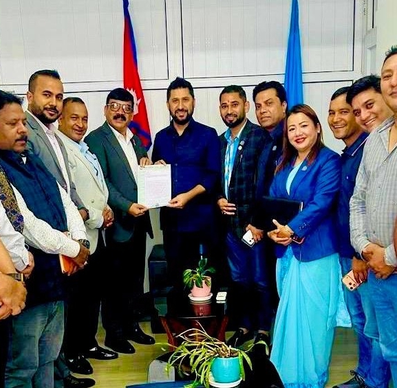 संघद्वारा रास्वपा सभापति लामिछानेसँग छलफल