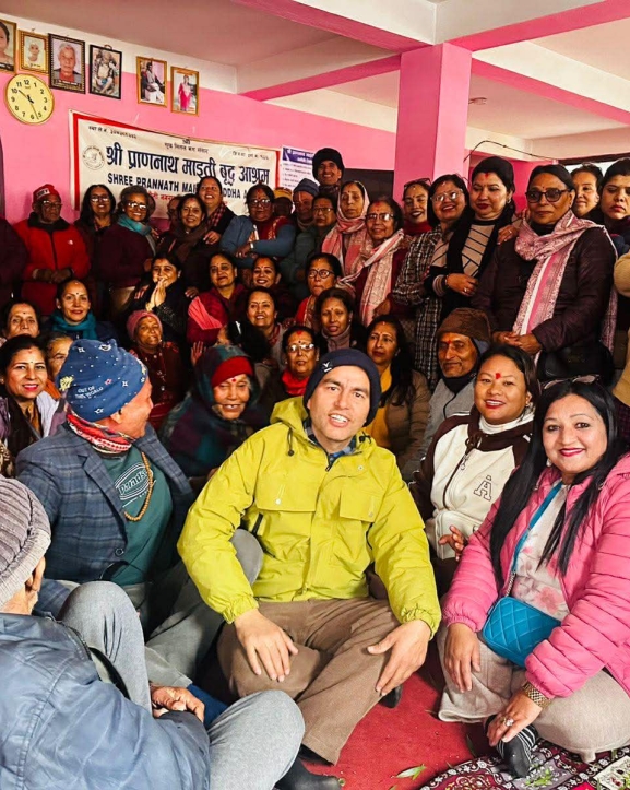 सामुदायिक योग समूहद्वारा काभ्रे वृद्धाश्रममा सहयोग