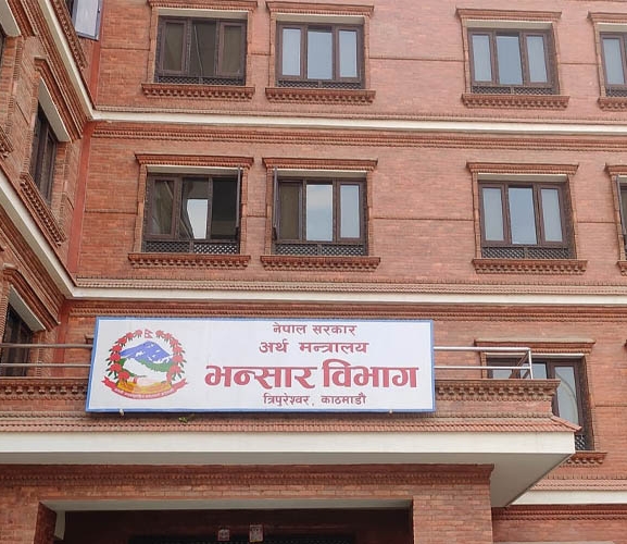कीर्तिमानी निर्यातमा आयातित भटमास र सूर्यमुखी तेलको आधा हिस्सा