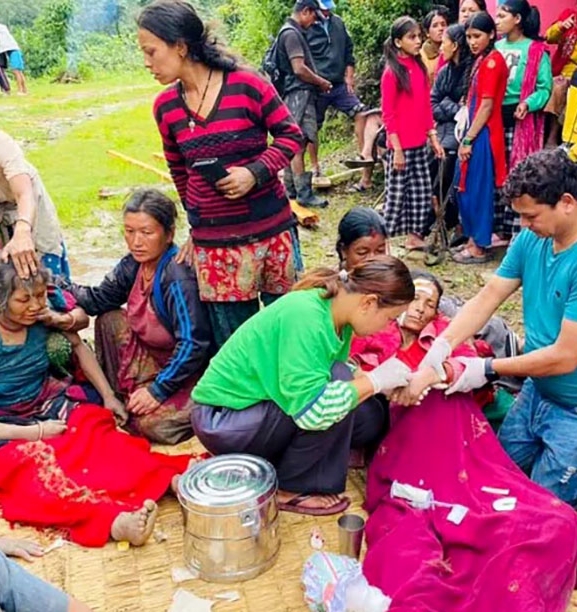 बडिगाड पहिरो : घाइते सबैको हेलिकोप्टरमार्फत उद्धार