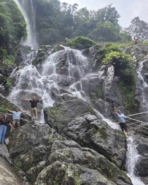 पर्यटकको रोजाइमा काभ्रेको ‘तीनधारे झरना’