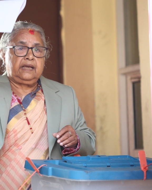 प्रधानामन्त्री कार्कीले गरिन् मतदान