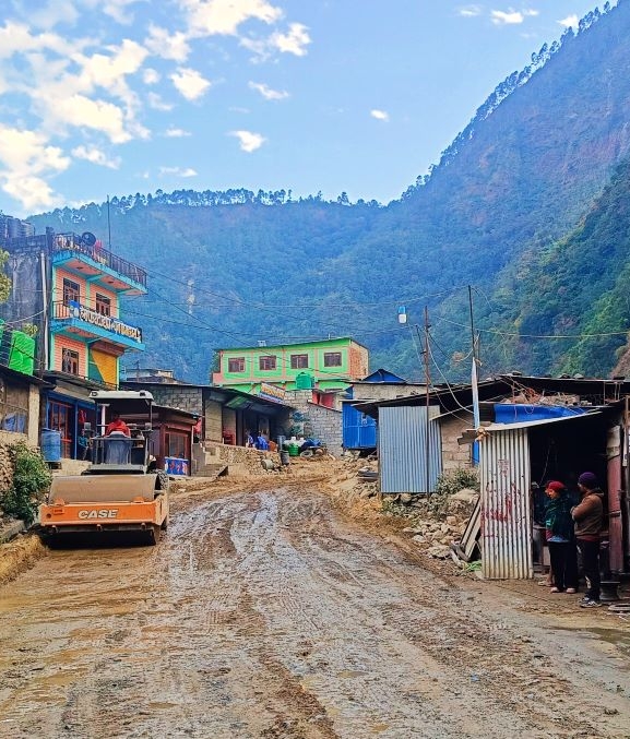 छ वर्षमा पनि सडक योजना अधुरै