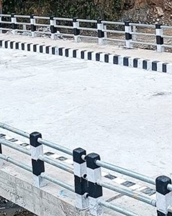 धनगढी-दीपायल द्रुतमार्ग: दुई पक्की पुल निर्माण