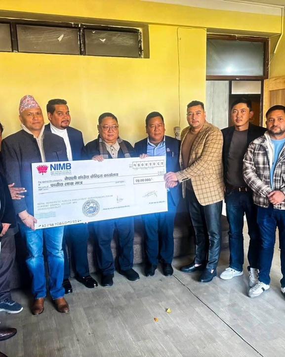 लोकतान्त्रिक एसोसिएसनद्वारा कांग्रेस कार्यालय पुनर्निर्माणका लागि २५ लाख हस्तान्तरण