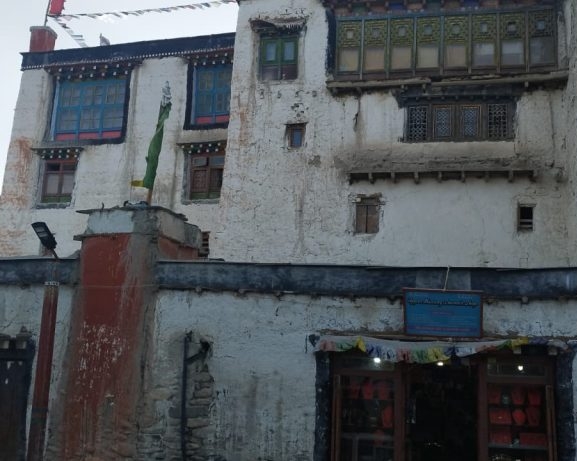 संरक्षणको प्रतीक्षामा लोमान्थाङको टास्सी ध्याफेल दरबार