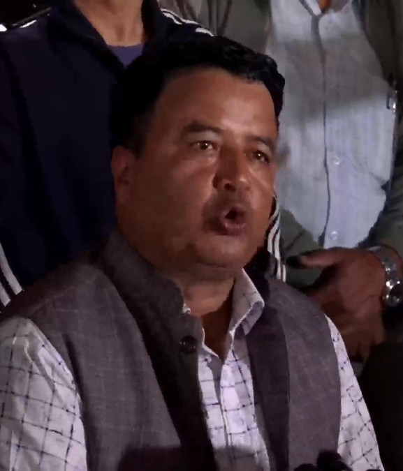 महेश बस्नेतको चुनौती- 'मलाई पक्राउ गरेर देखाउनुस्'