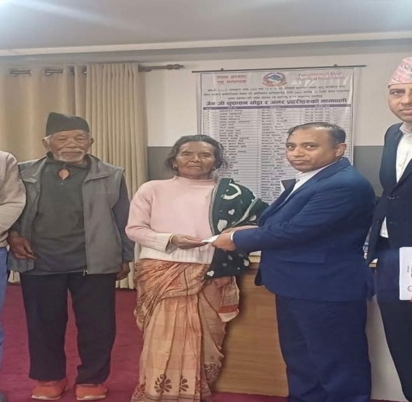 बहत्तर वर्षमा भुजेलले पाईन् नागरिकता