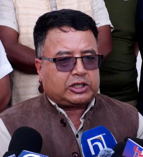 एमाले कार्यदलको प्रतिवेदनमा अध्यक्षको राजीनामा र नेतृत्वबाट हटाउने विषय छैन : महेश बस्नेत