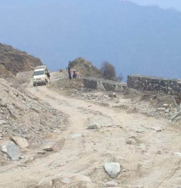 बारपाक–लाप्राक सडकखण्डमा बुधबारसम्म सवारी आवागमन बन्द