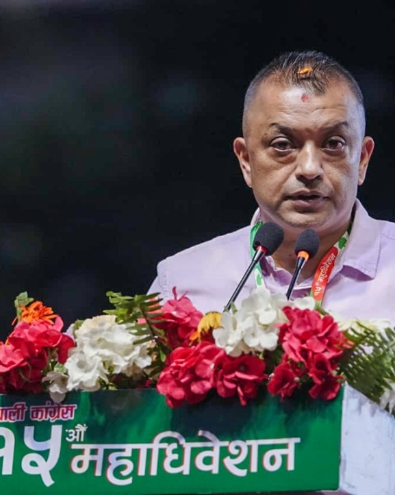 देउवाका लागि कुर्सी खाली राखेका थियौं, आउनुभएन : गगन थापा