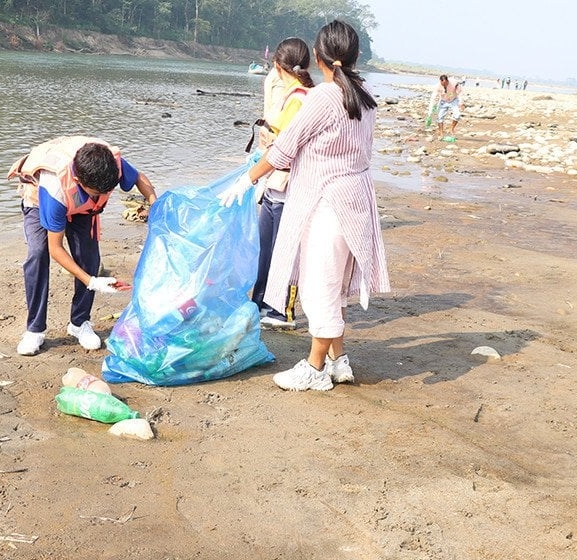 लोपोन्मुख जलचर जोगाउन राप्ती नदी सरसफाइ