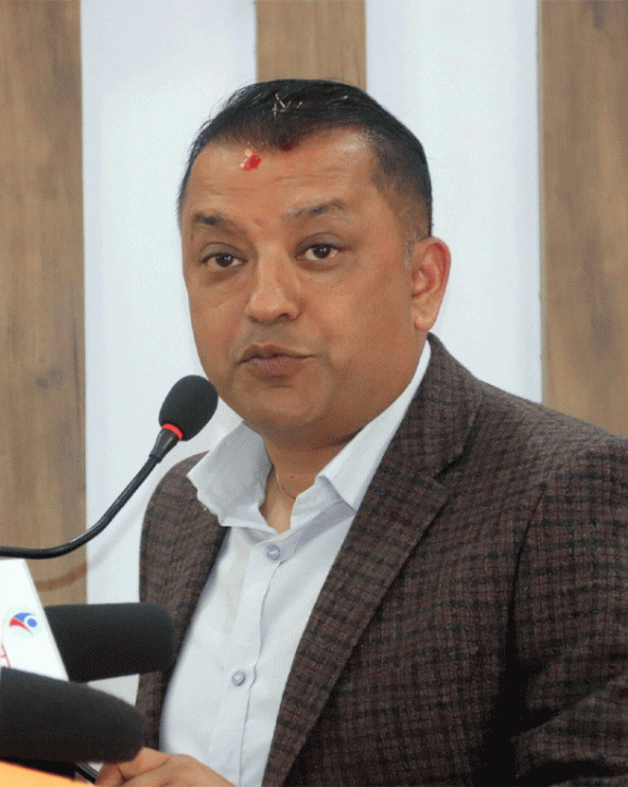 सभापति पद नछाड्न गगन थापालाई कांग्रेसका ३५ केन्द्रीय सदस्यको आग्रह