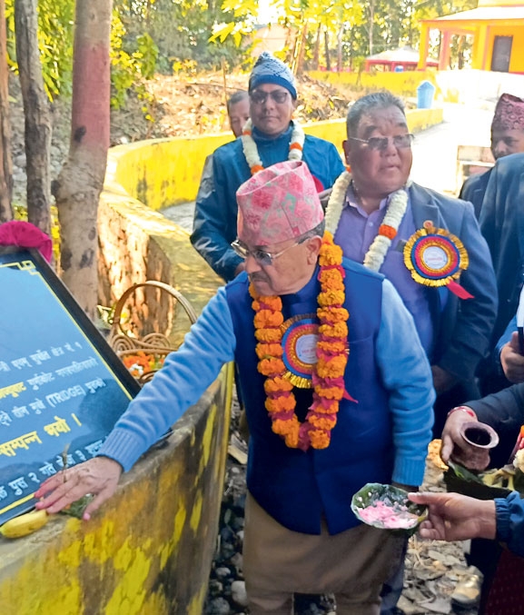 गृहमन्त्रीद्वारा सिद्धबाबा सुरुङमार्गको निरीक्षण