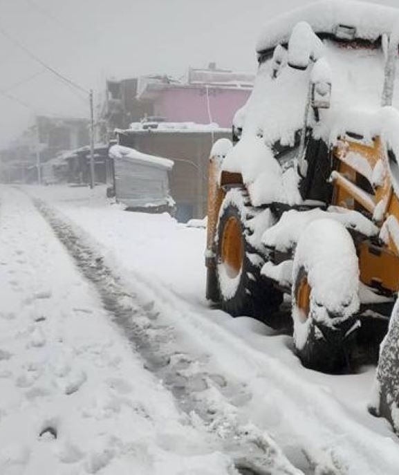 हिउँ जमेपछि कर्णाली राजमार्गको सातमोडमा सडक अवरुद्ध