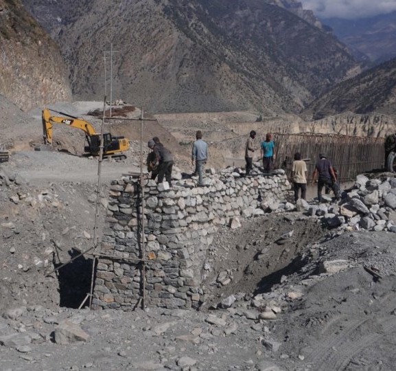 अत्यधिक चिसोका कारण मुस्ताङमा विकास निर्माणको काम ठप्प