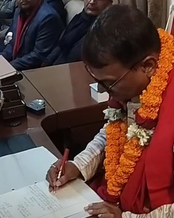 मधेश प्रदेशसभाका नवनियुक्त सभामुख यादवद्वारा पदभार ग्रहण