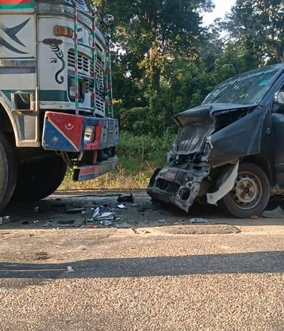 ट्रक र कार एकआपसमा ठोक्किँदा वृद्धको मृत्यु