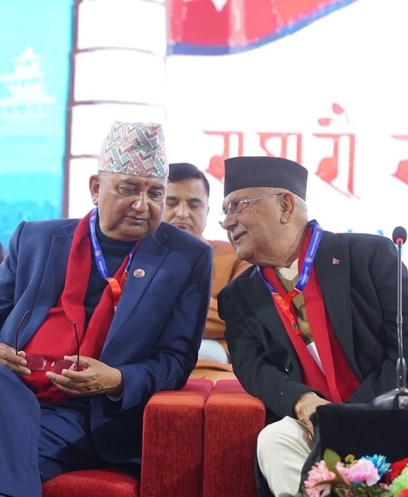 एमालेमा पद व्यवस्थापनको सकस : तीन महिनामै उल्टियो विधान महाधिवेशनको निर्णय 