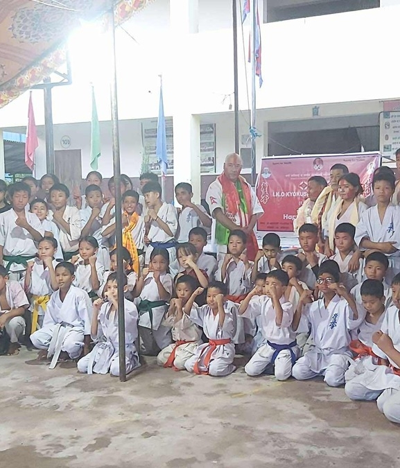 गुरु पूर्णिमाको अवसरमा करातेका खेलाडीहरुको बृहत् प्रदर्शनी