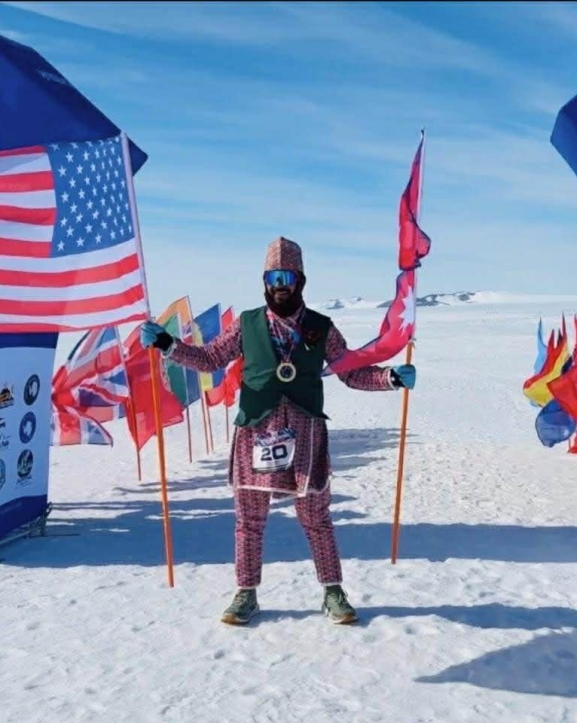 अन्टार्टिकामा दौरा सुरुवालमा दौडेर जोशीले कीर्तिमान कायम गरे