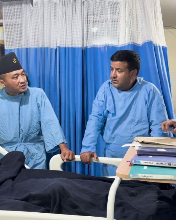 जेनजी आन्दोलनका घाइतेसँग गृहमन्त्री