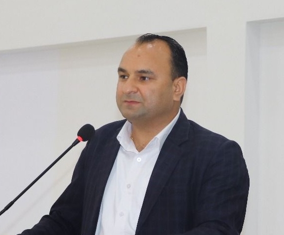'छुट्टै पर्यटन बसपार्क नहुँदा पार्किङको समस्या छ'