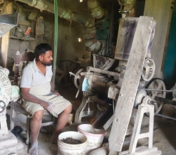 विदेशको १२ घण्टे काम छाडेर गाउँमै सेलर मिल