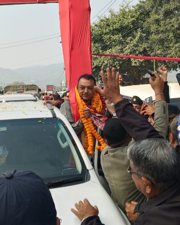 सर्लाहीमा गगन थापाको भव्य स्वागत